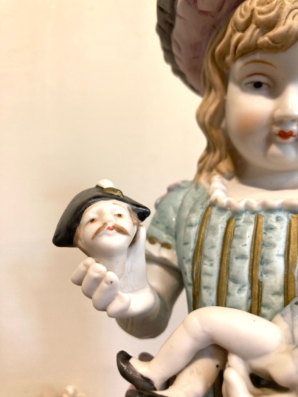 Creepy Ceramic Girl Holding Beheaded Doll Mantel Statue 16” Tall Vintage Decor - Picture 16 of 16